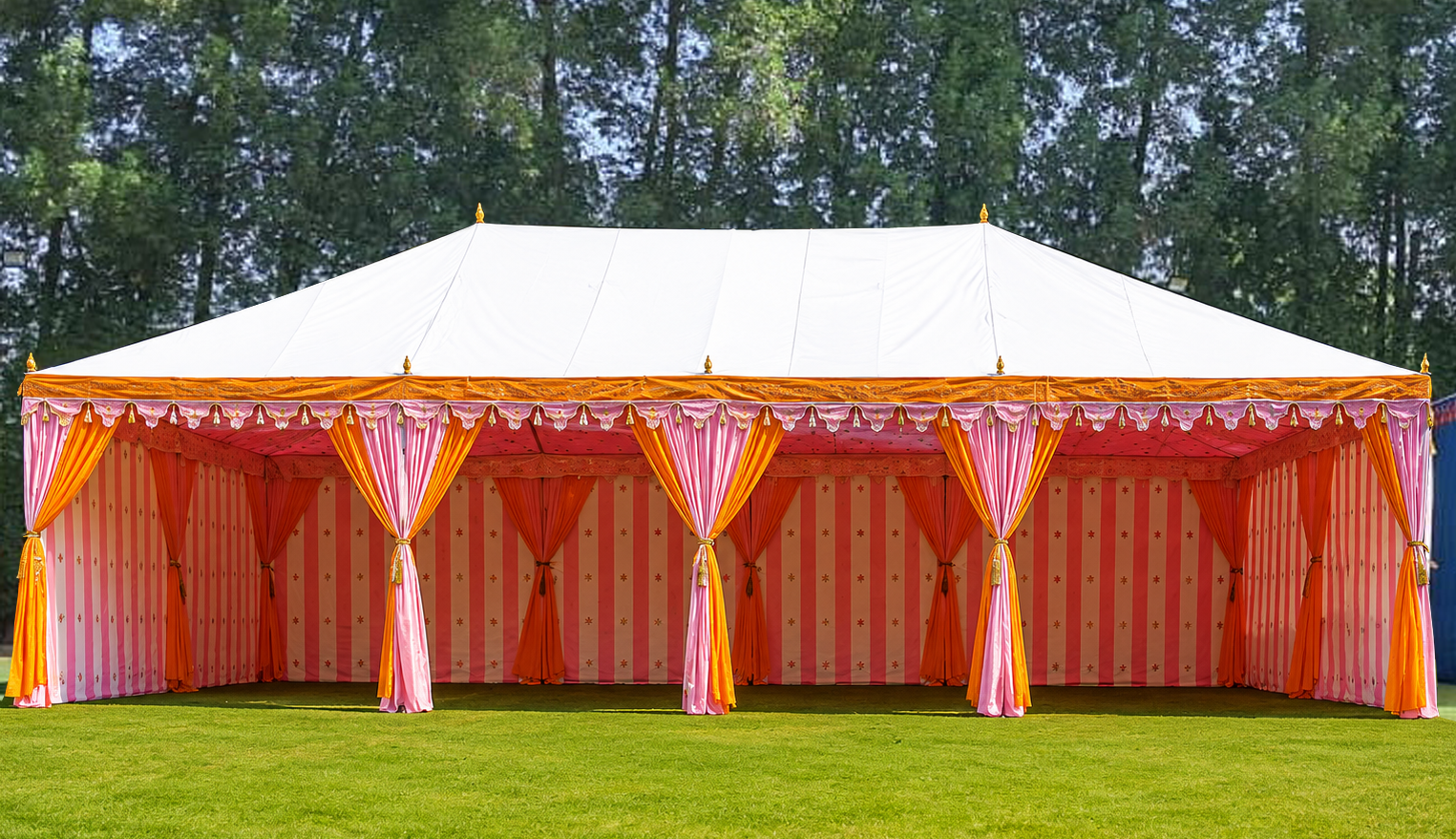 Waterproof Maharaja tent with royal interior